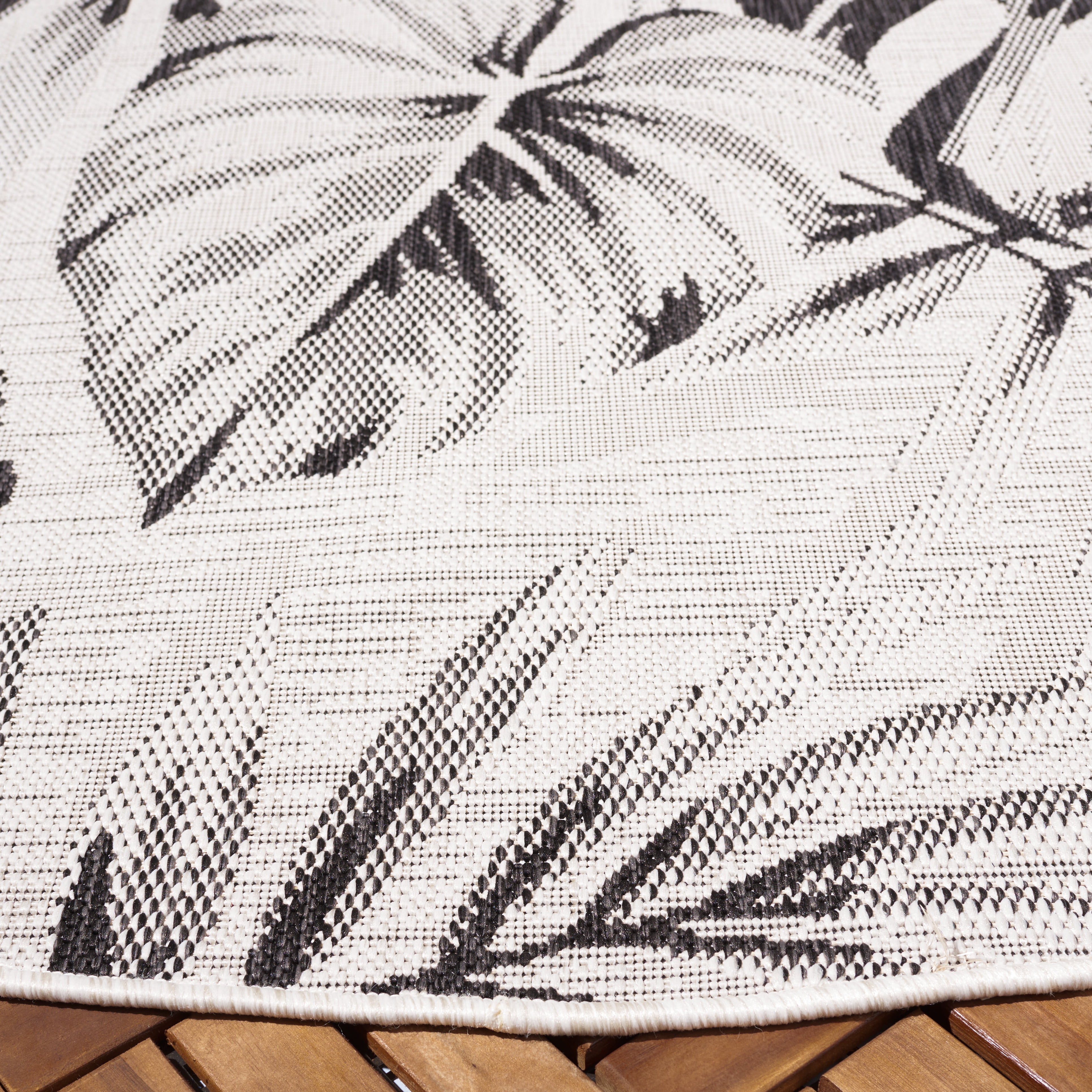 Safavieh Courtyard Keelan Botanical Indoor/Outdoor Area Rug, Ivory/Black, 6'7" x 6'7" Round
