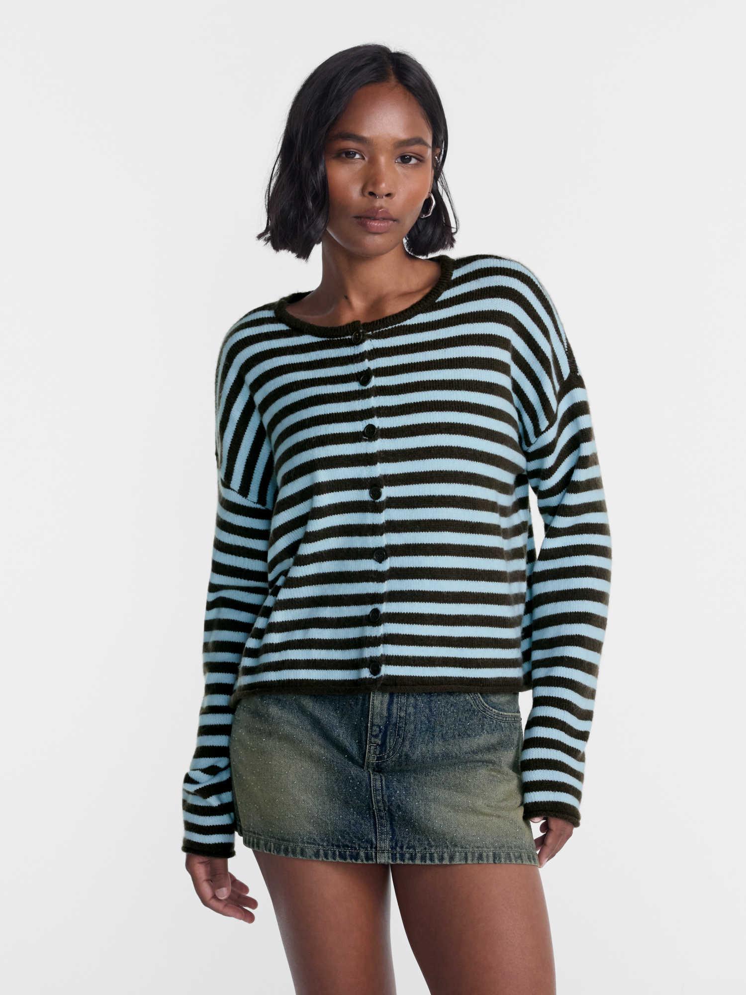 No Boundaries Women's Boxy Fit Button Front Cardigan photo 3