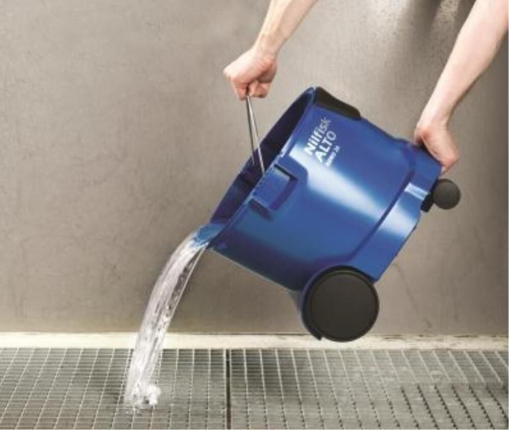 Nilfisk Industrial, Shop Vacuum, 6 gal, HEPA, 3600 l/min, 1 1/2 hp 107419097