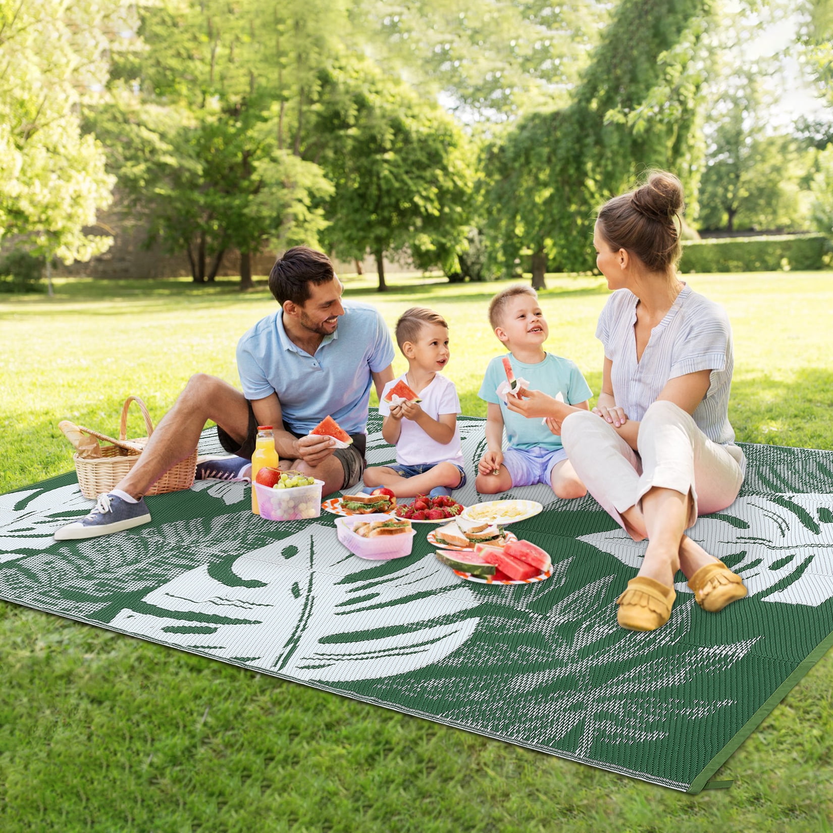 HOMERRY Geometric Leaf Outdoor Rug Straw Plastic Area Rug for Balcony Pool RV Waterproof Reversible Carpet, Green, 9'x 12'