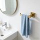 thumbnail image 2 of Toallero corto que ahorra espacio, organizador de baño de pared con acabado inoxidable para cocina y entrada, 2 of 5
