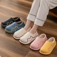 thumbnail image 4 of Zapatillas peludas para mujer, chanclas de oso de peluche, chanclas cálidas de invierno con dibujos animados Kawaii de felpa, zapatos para el hogar, chanclas planas divertidas para mujer, 4 of 5