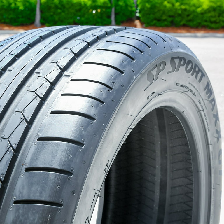Dunlop SP Sport Maxx GT 255/35R19 96 Y Tire. Fits: 2013 Audi Dunlop SP Sport Maxx GT 255/35R19 96 Y Tire. Fits: 2013 Audi