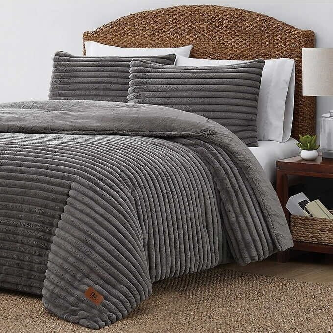 Frye 3 Piece Channel Stitch Faux Fur King Comforter Set in Gray