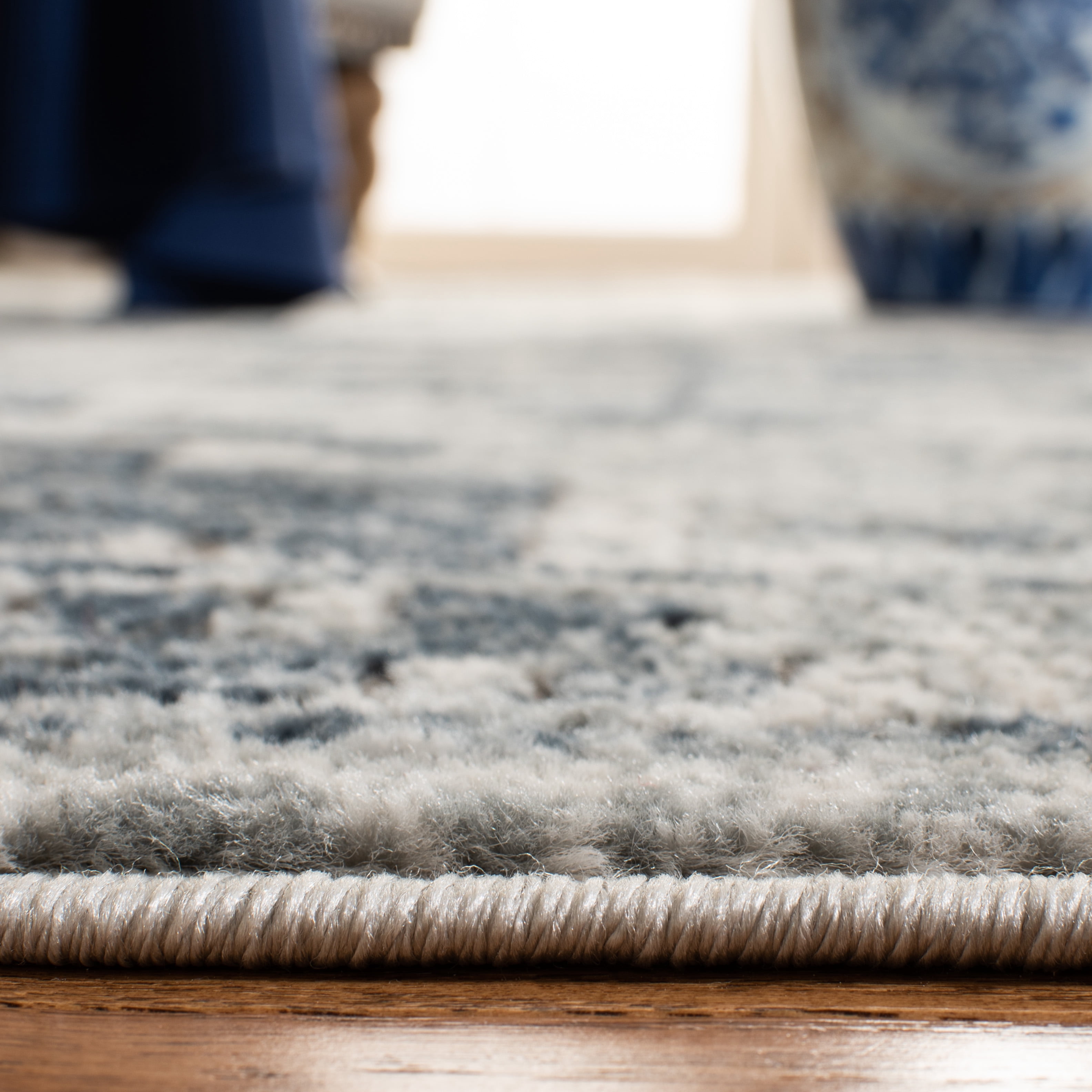 SAFAVIEH Martha Stewart Denver Oregon Area Rug, Navy/Ivory, 5'1" x 7'6"