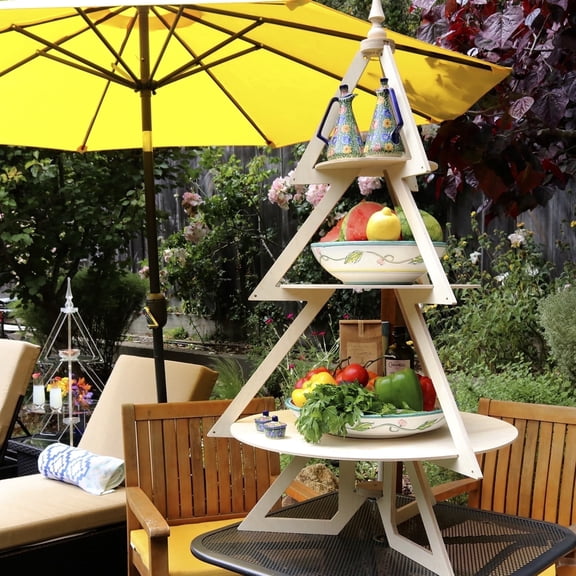A Treasured Tree's contemporary vibe lures buffet lovers over for great eats.