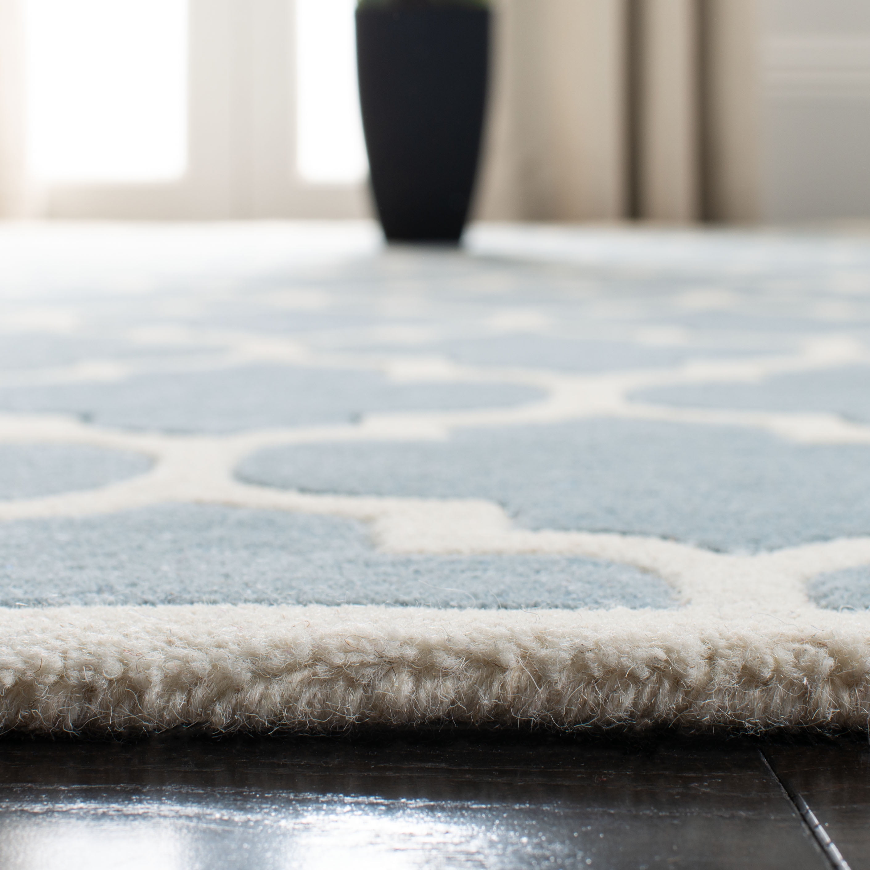 SAFAVIEH Chatham Freddy Geometric Wool Runner Rug, Blue/Ivory, 2'3" x 5'
