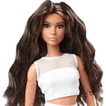 thumbnail image 1 of Muñeca De moda Barbie Signature Look Cabello ondulado moreno, 1 of 2