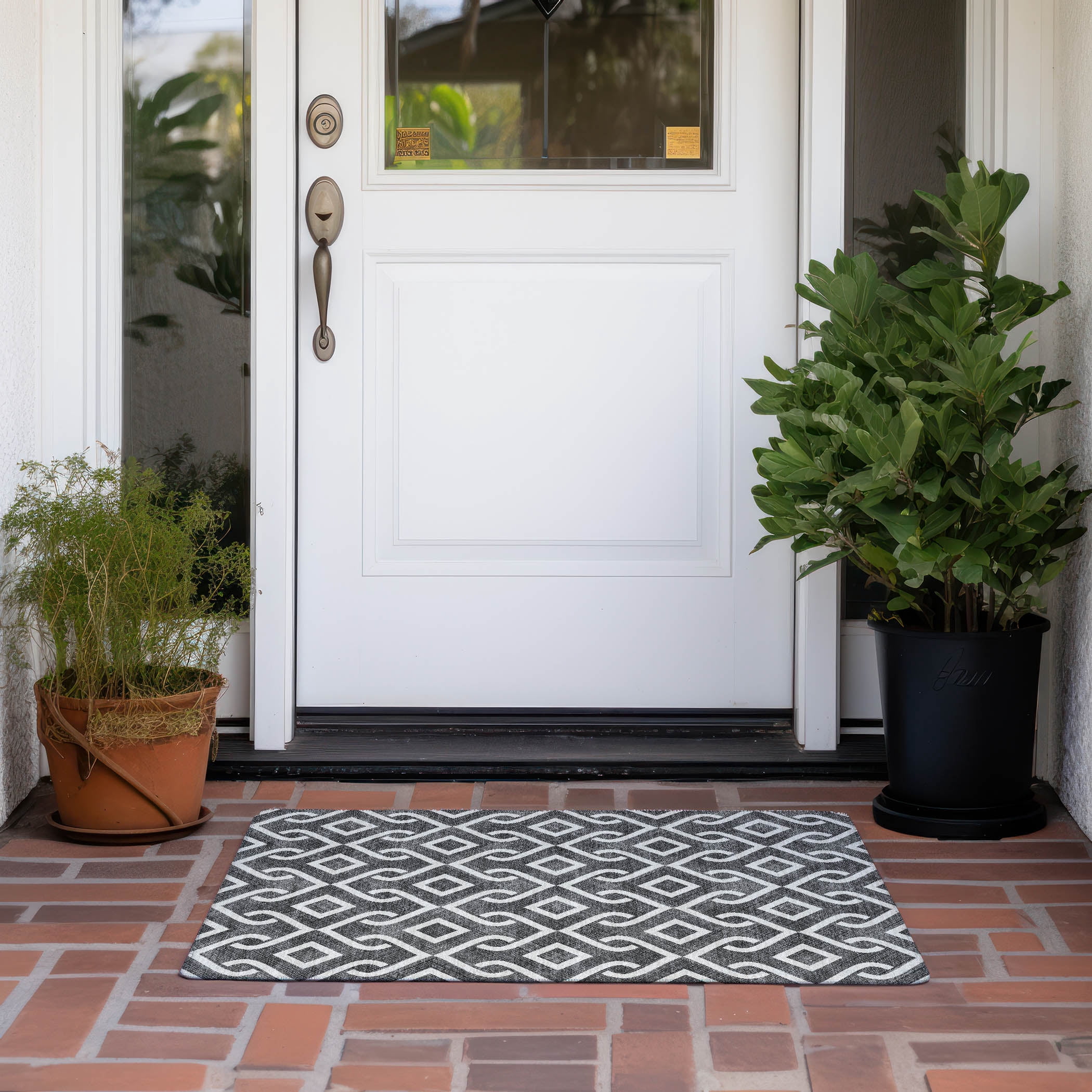 Addison Rugs Chantille Indoor/Outdoor Transitional Geometric Black Washable Rectangle Rug, 1'8" x 2'6"