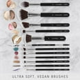 thumbnail image 2 of Set de brochas de maquillaje Niré Beauty, veganas, 15 piezas, con funda y esponja, 2 of 8