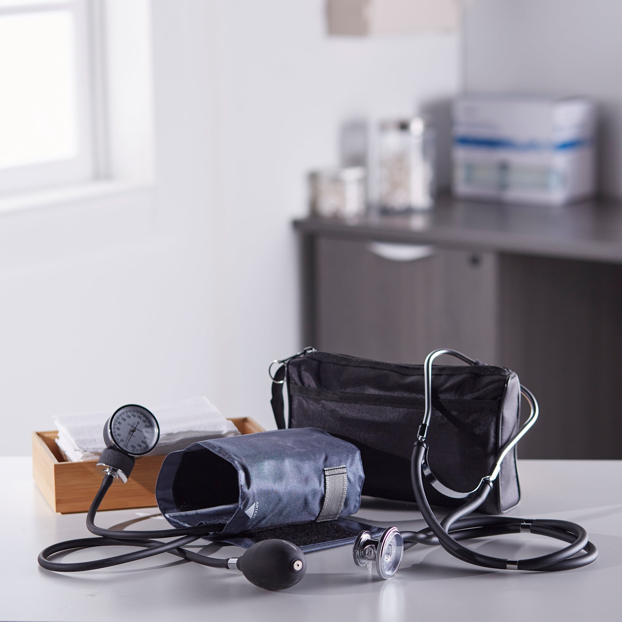 McKesson Blood Pressure Monitor Combo Kit with Sprague Stethoscope, Size 11, 1 Ct