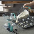 thumbnail image 3 of Set de 3 jarras medidoras KitchenAid Gourmet, sin BPA, color Aqua Sky, 3 of 6