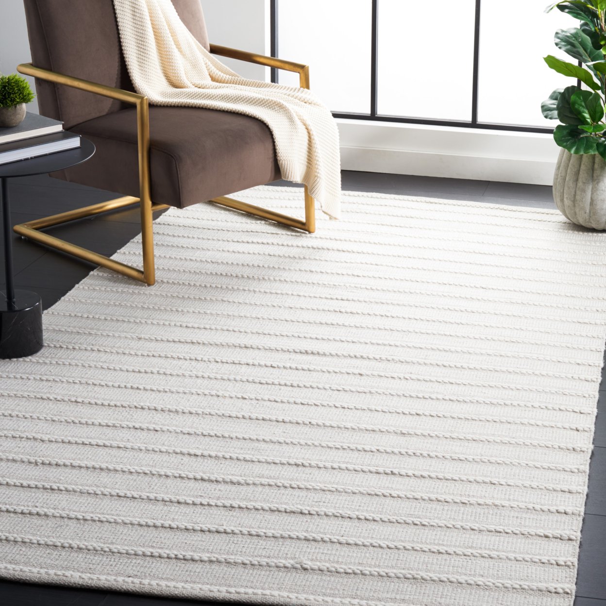 SAFAVIEH Kilim Mayra Striped Polyester Area Rug, Light Grey/Ivory, 8' x 10'