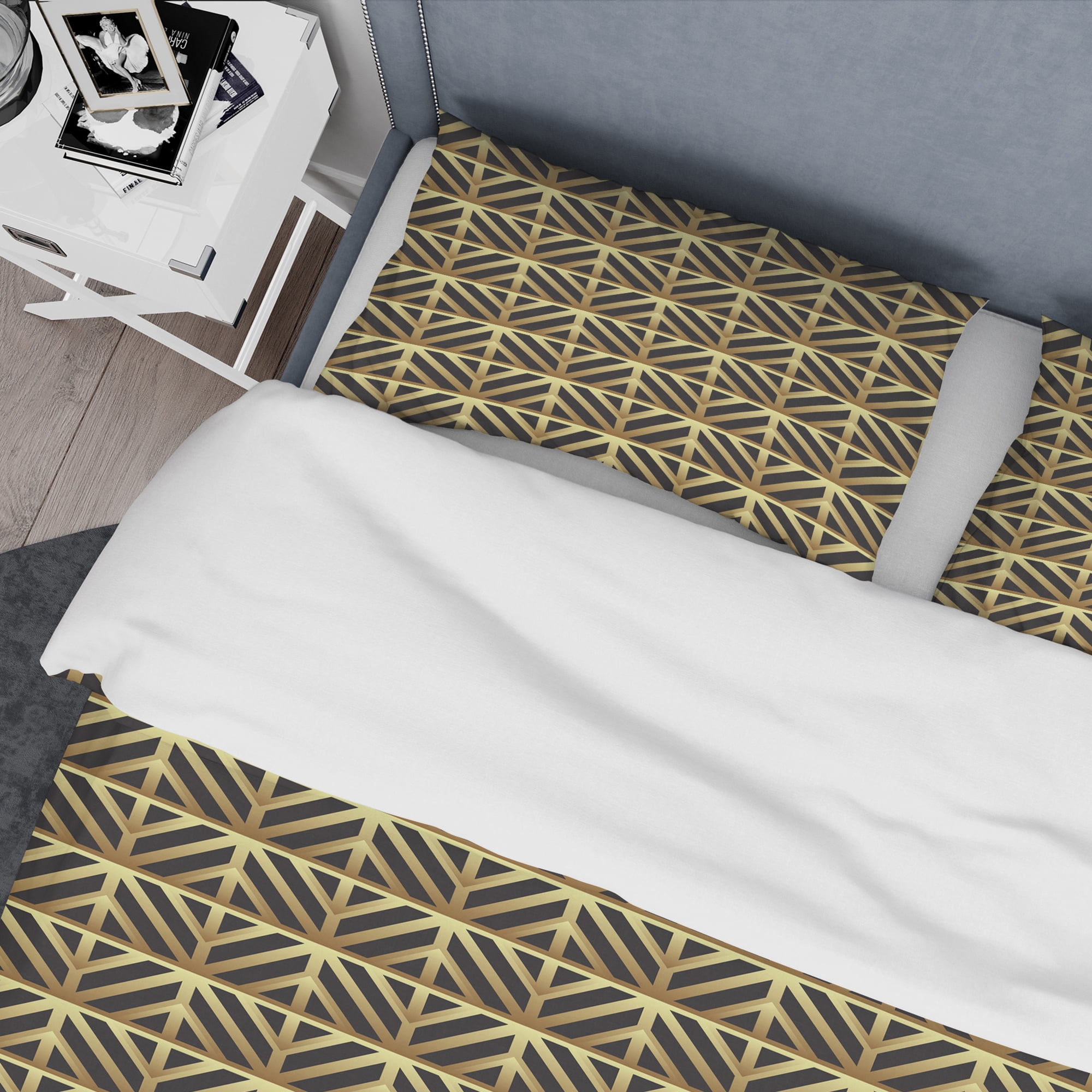 Designart 'Golden Luxury Metallic Geometrics XIV' Mid-Century Modern Duvet Cover Set