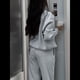 thumbnail image 5 of Conjunto Deportivo de 2 Piezas para Mujer: Sudadera de con Media Cremallera y Pantalón de Chándal Gris L, 5 of 8