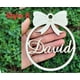 thumbnail image 3 of Diferentes nombres personalizados, decoraciones navideñas con forma de copo de nieve para el hogar, tarjeta de lugar con nombre grabada con láser, decoración navideña, 3 of 5