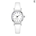 thumbnail image 1 of Montre Quartz Simple Ronde à Bracelet Fin, 1 of 7