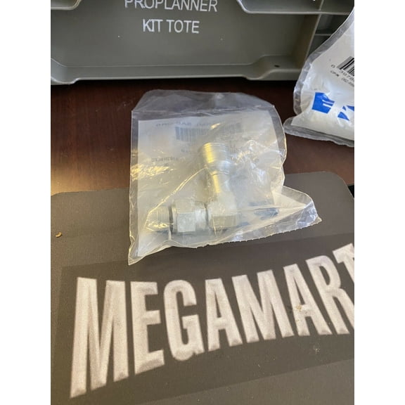 BRAND NEW Eaton - Hydraulic Hose Fittings 06Z-R66-BG