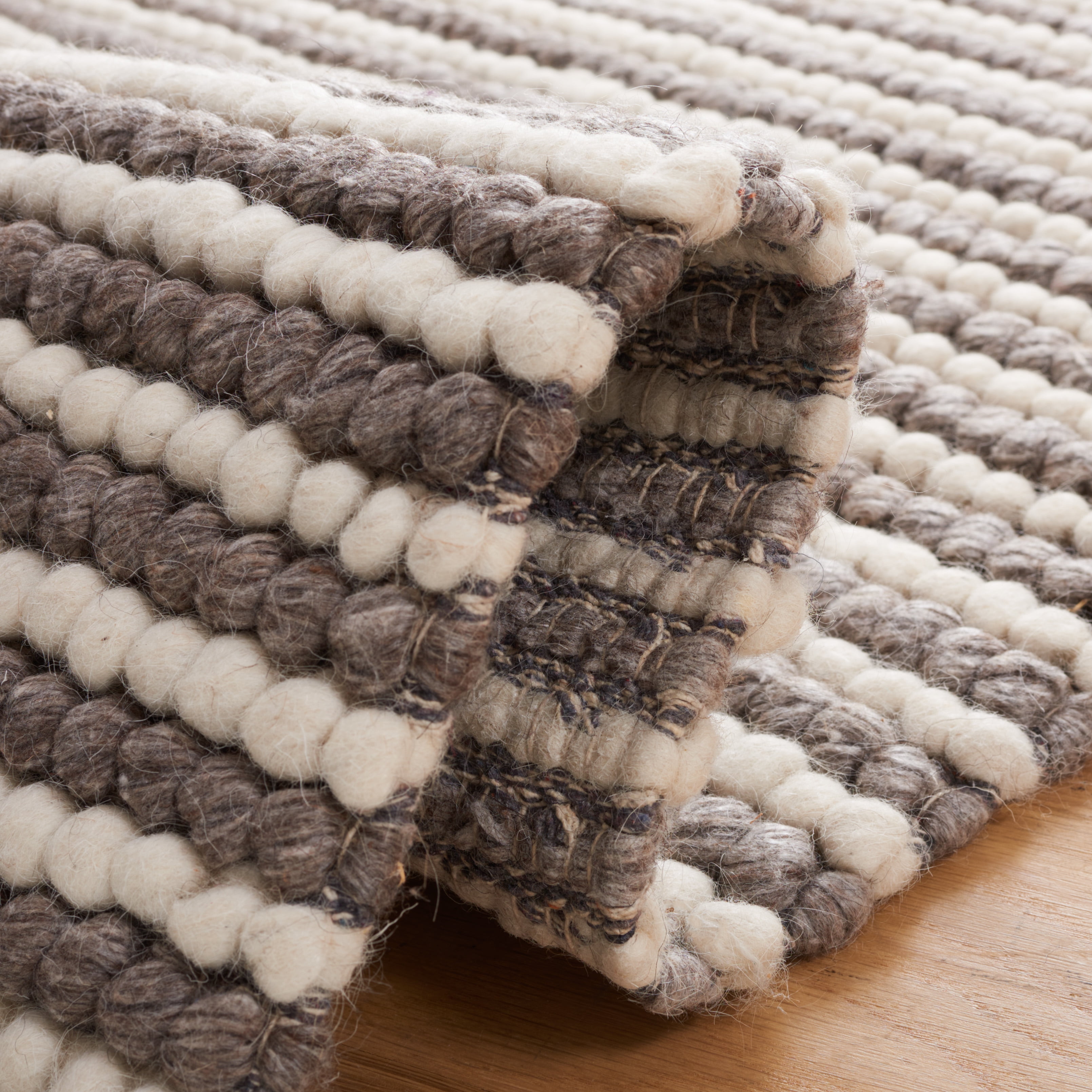 SAFAVIEH Natura Fredrick Striped Area Rug, Ivory/Dark Brown, 2' x 3'