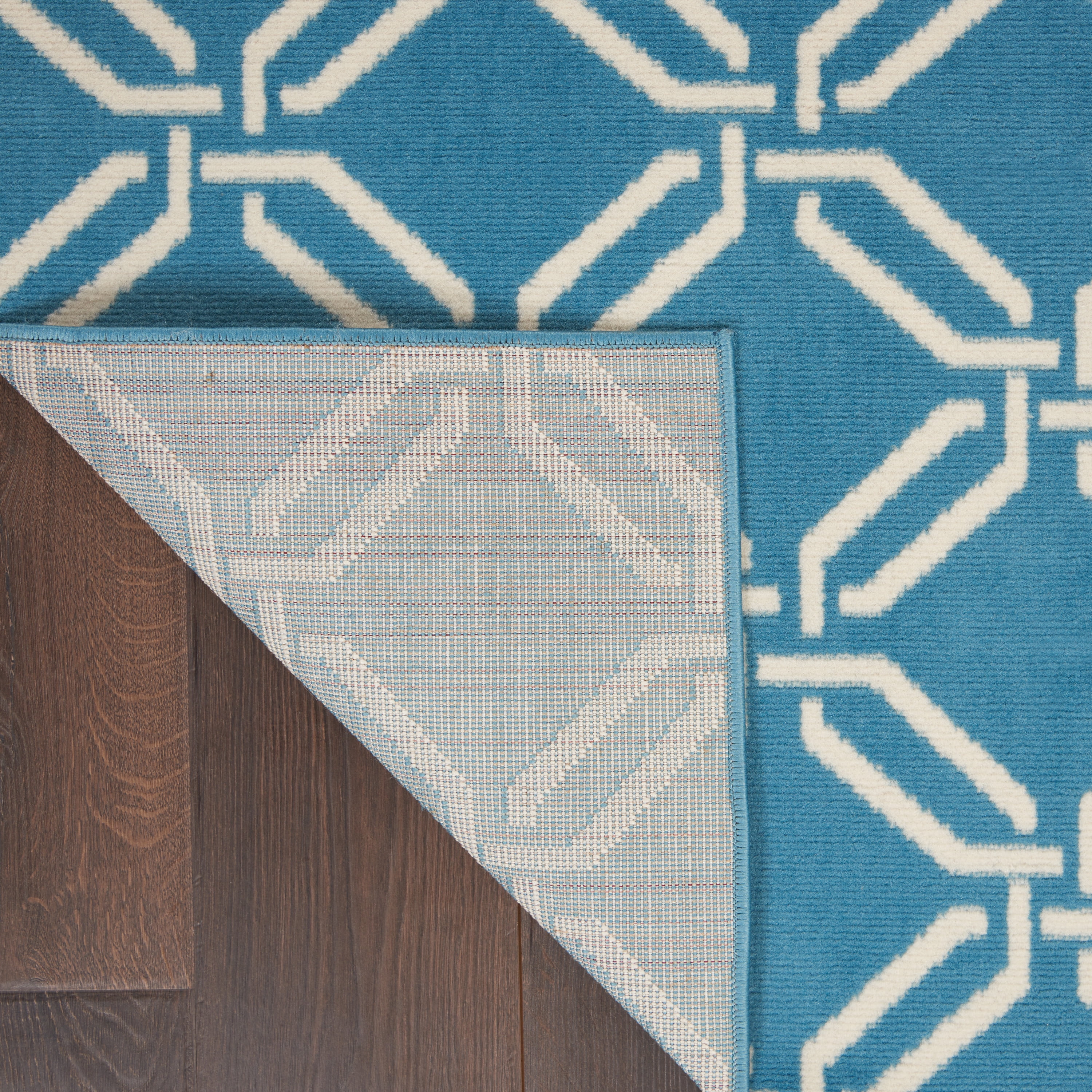 Nourison Bliss Transitional Trellis Blue 5'3" x 7'3" Area Rug, (5' x 7')
