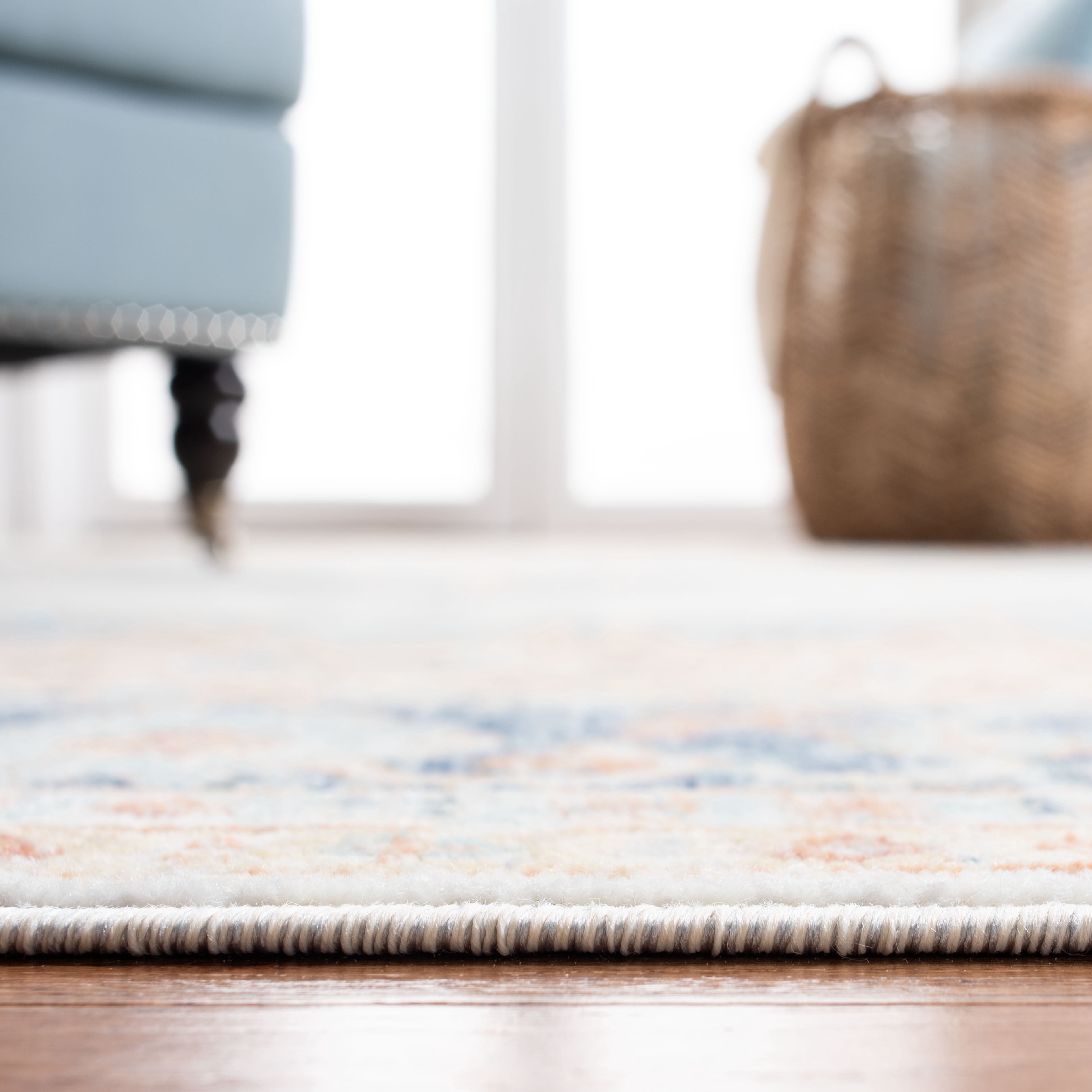 SAFAVIEH Aria Jina Oriental Runner Rug, Ivory/Navy, 2' x 8'