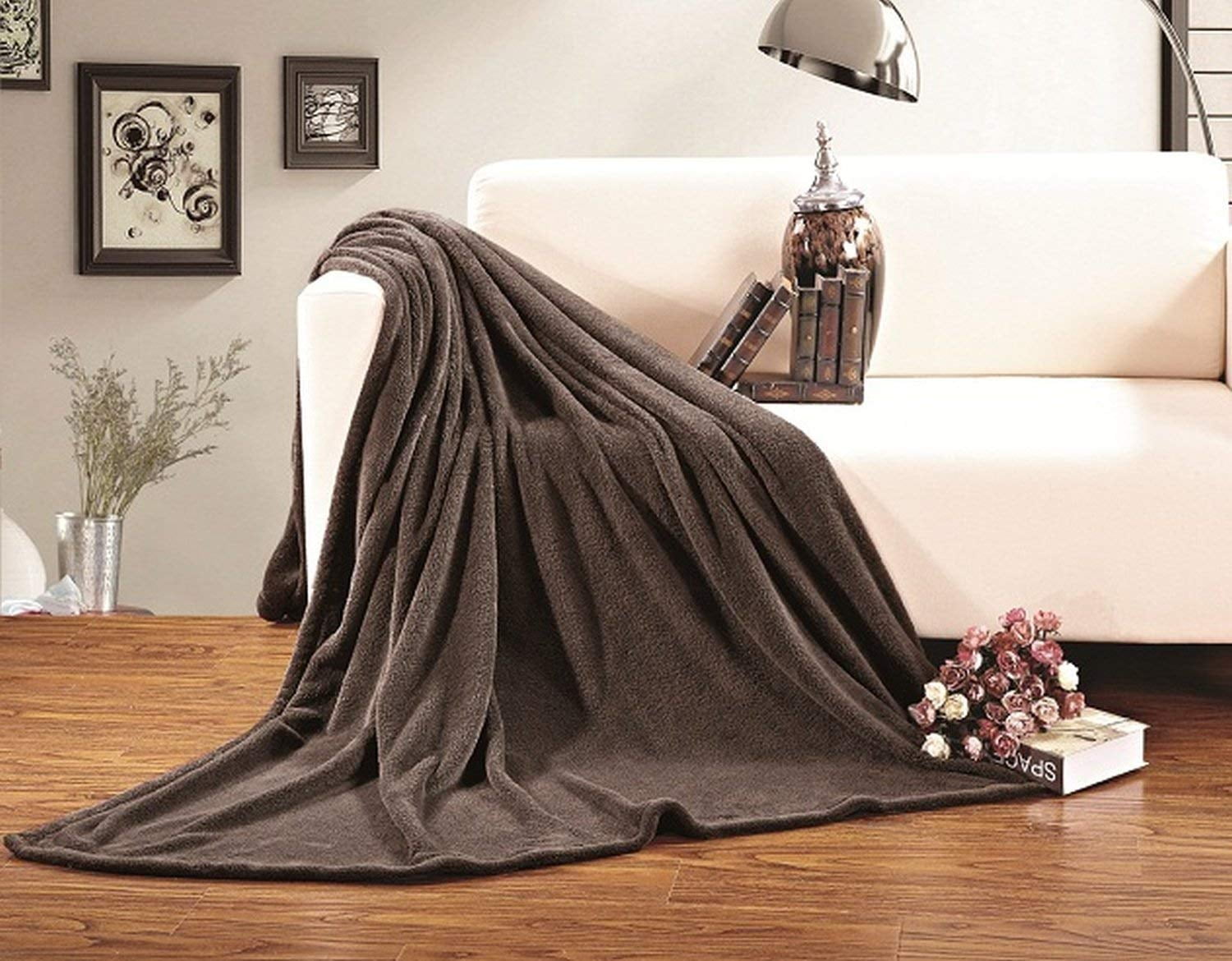 Luxury MicroFleece Ultra Plush Solid Blanket, Twin/Twin XL, Chocolate