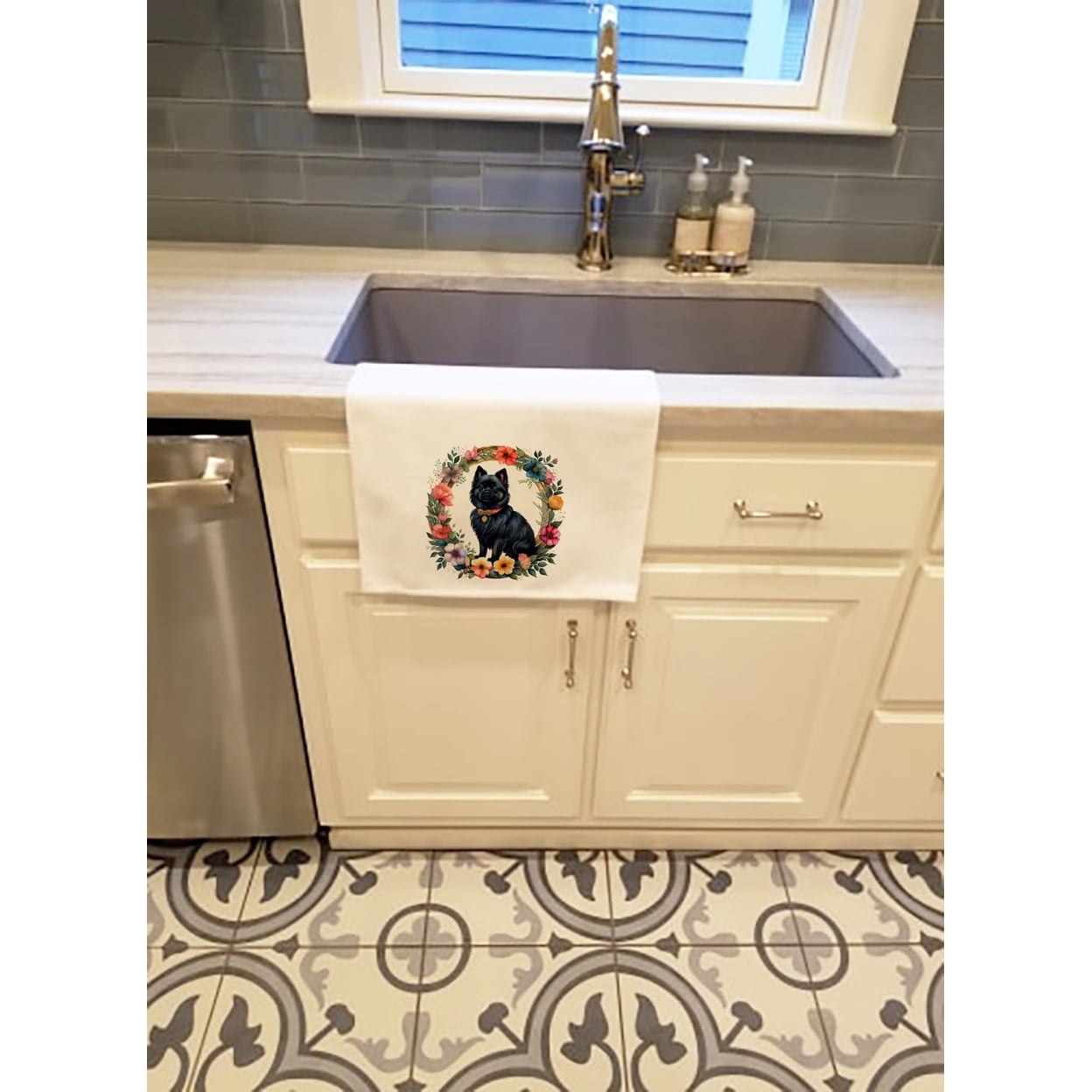 Carolines Treasures DAC2142WTKT 0.1 x 28 x 19 in. German Spitz & Flowers Kitchen Towel, Set of 2