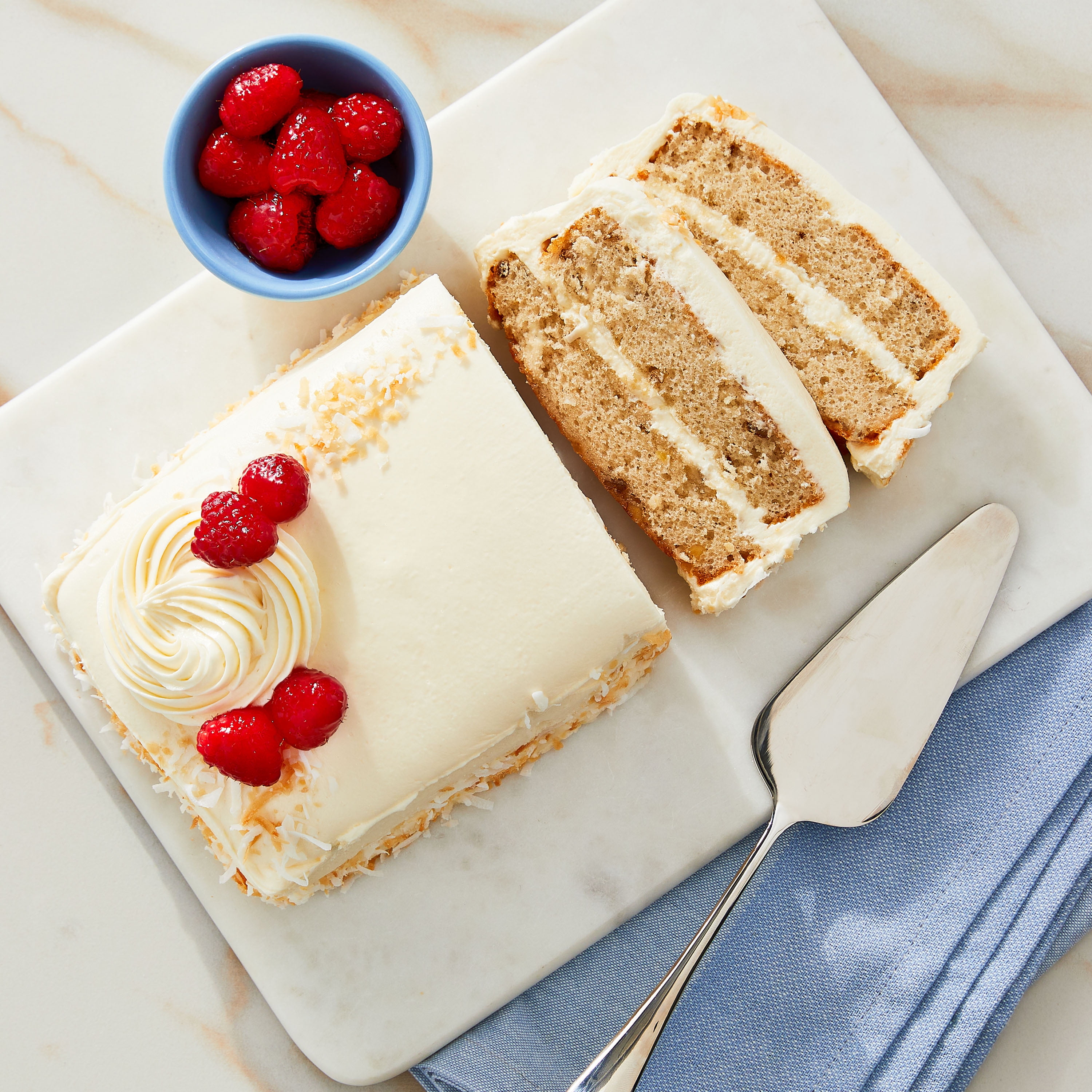 Marketside Italian Creme Bar Cake, 35 oz (Refrigerated)