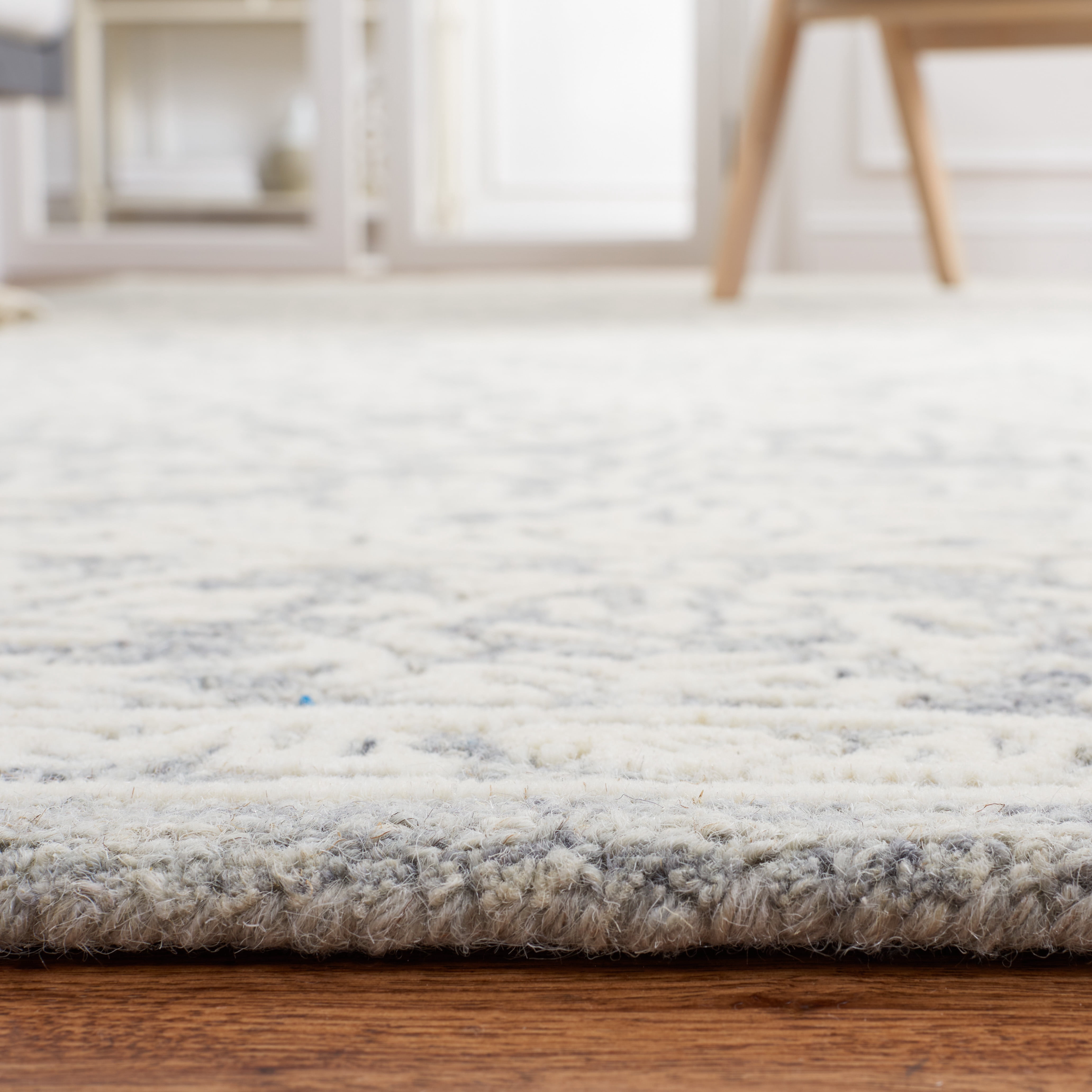 SAFAVIEH Metro Amias Medallion Area Rug, Dark Grey/Ivory, 8' x 10'