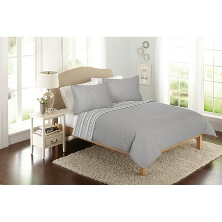 Better Homes & Gardens Solid Front Reverse Stripe Quilt, Gray, Twin XL