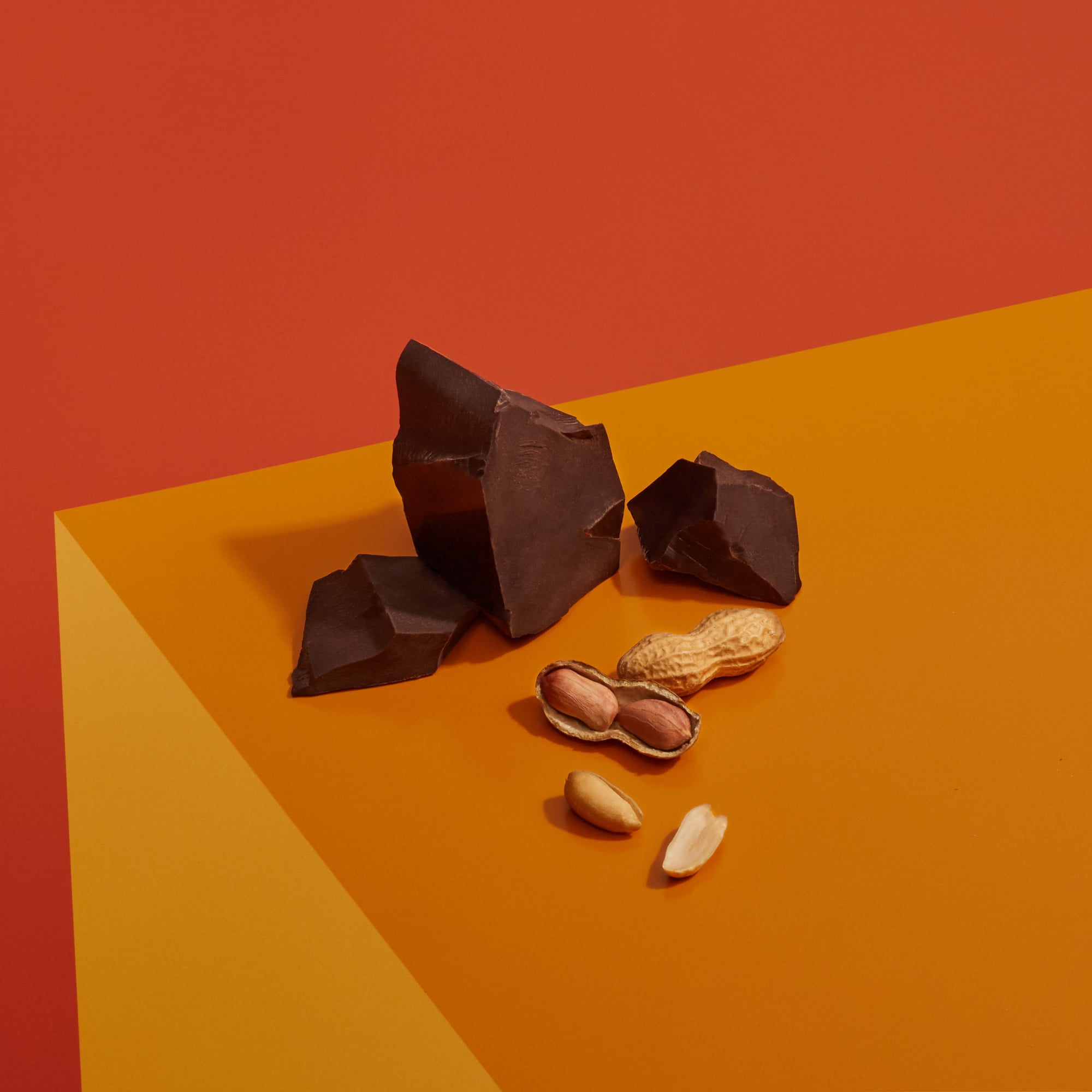 Love Crunch Dark Chocolate and Peanut Butter Premium Organic Granola, 325 g