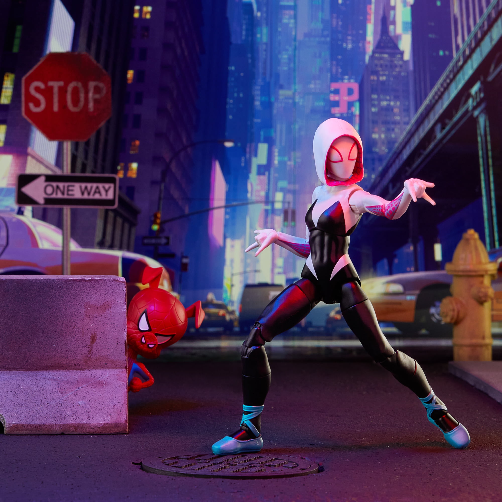 Hasbro Marvel Legends Into the Spider-Verse Gwen Stacy and Spider-Ham Action Figures
