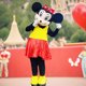 thumbnail image 5 of Lindo disfraz de mascota de dibujos animados Mickey Minnie Mouse, conjunto de actuación de cosplay de personajes de Disney, ropa de Winnie the Pooh, 5 of 5