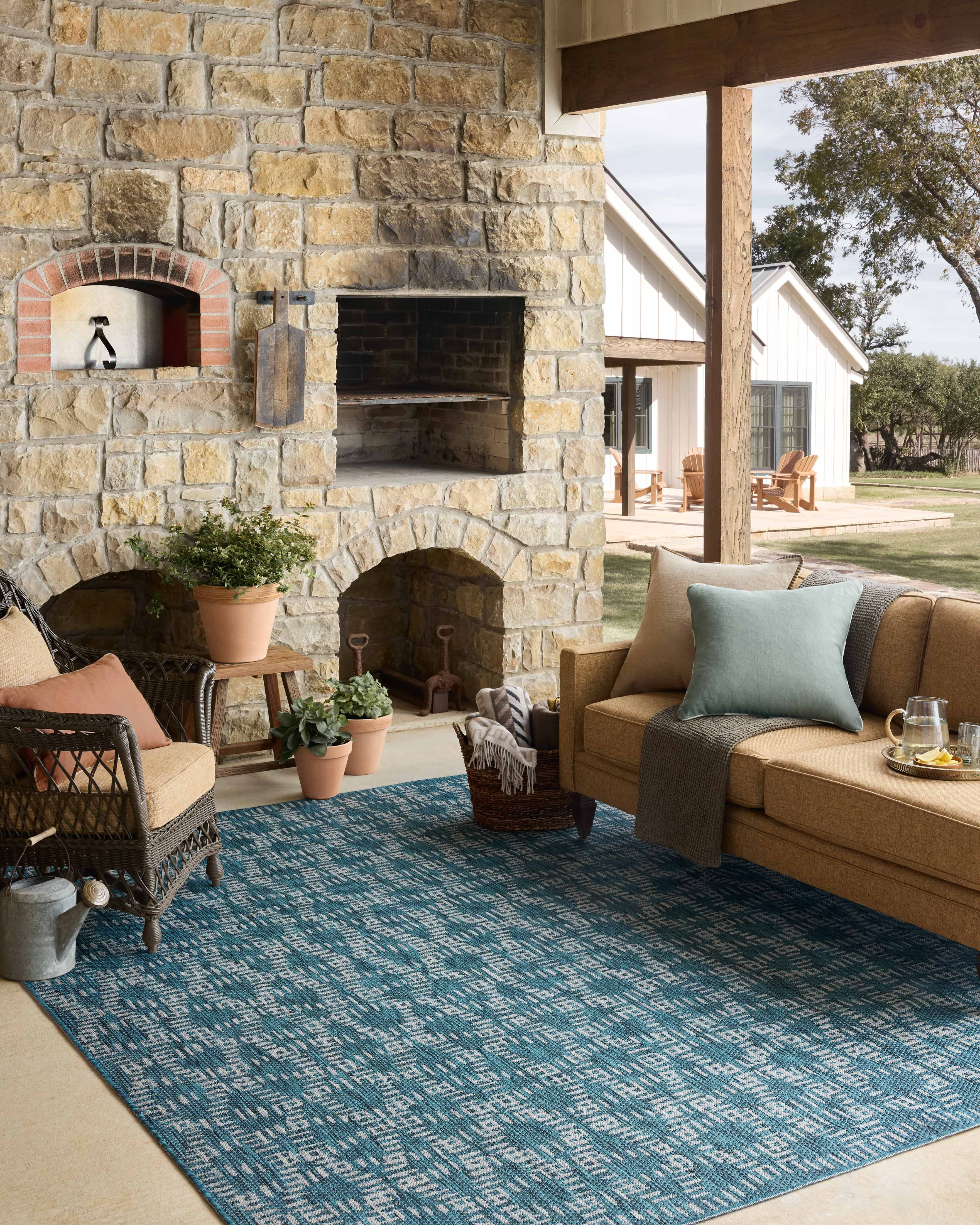 Indoor Outdoor Reversible Loloi Easton Fog / Teal 18" x 18" Sample Rug