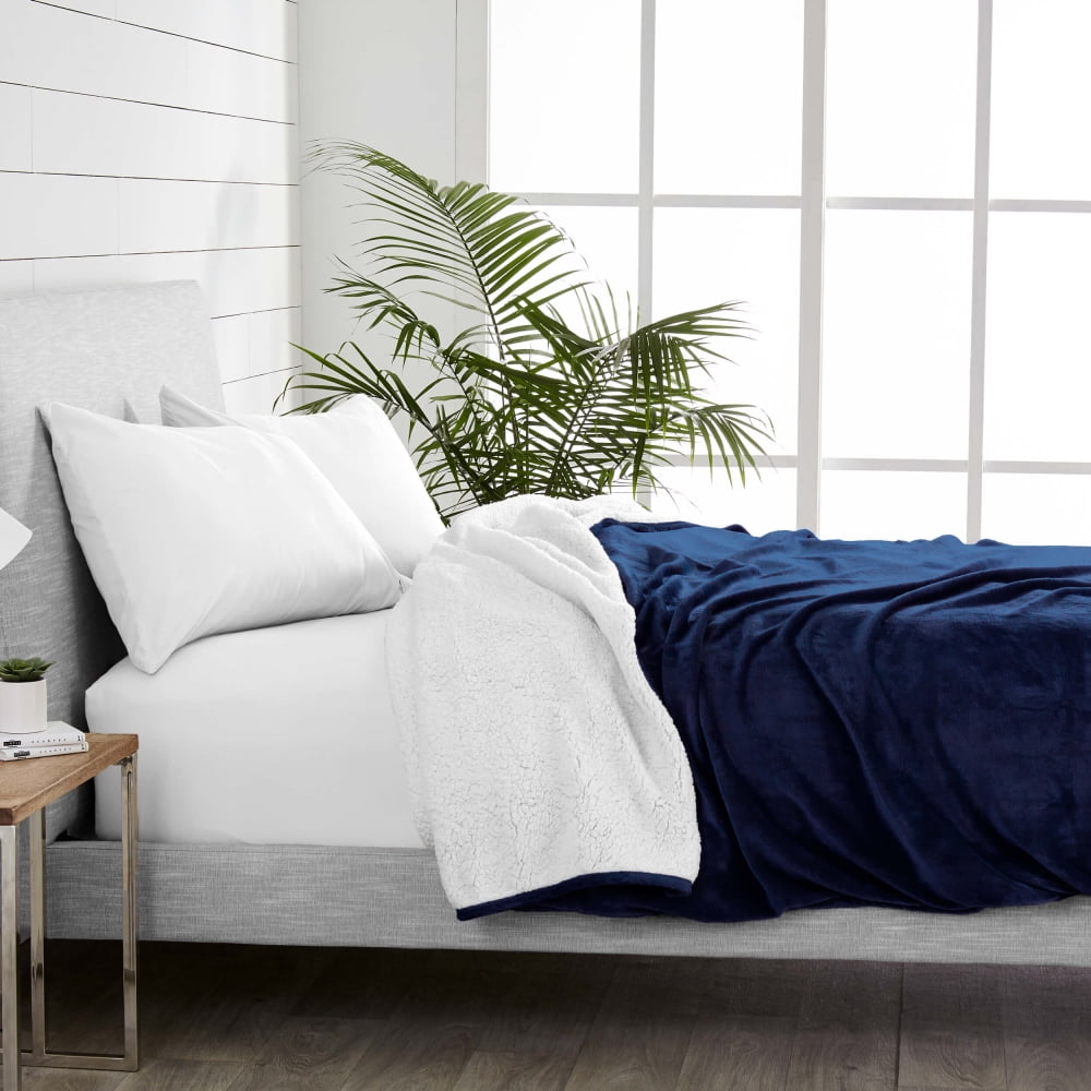 Bare Home Reversible Sherpa to Plush Bed Blanket (Twin/Twin XL, Dark Blue)