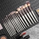 thumbnail image 3 of Juego de 18 brochas de maquillaje color champán dorado, 3 of 5