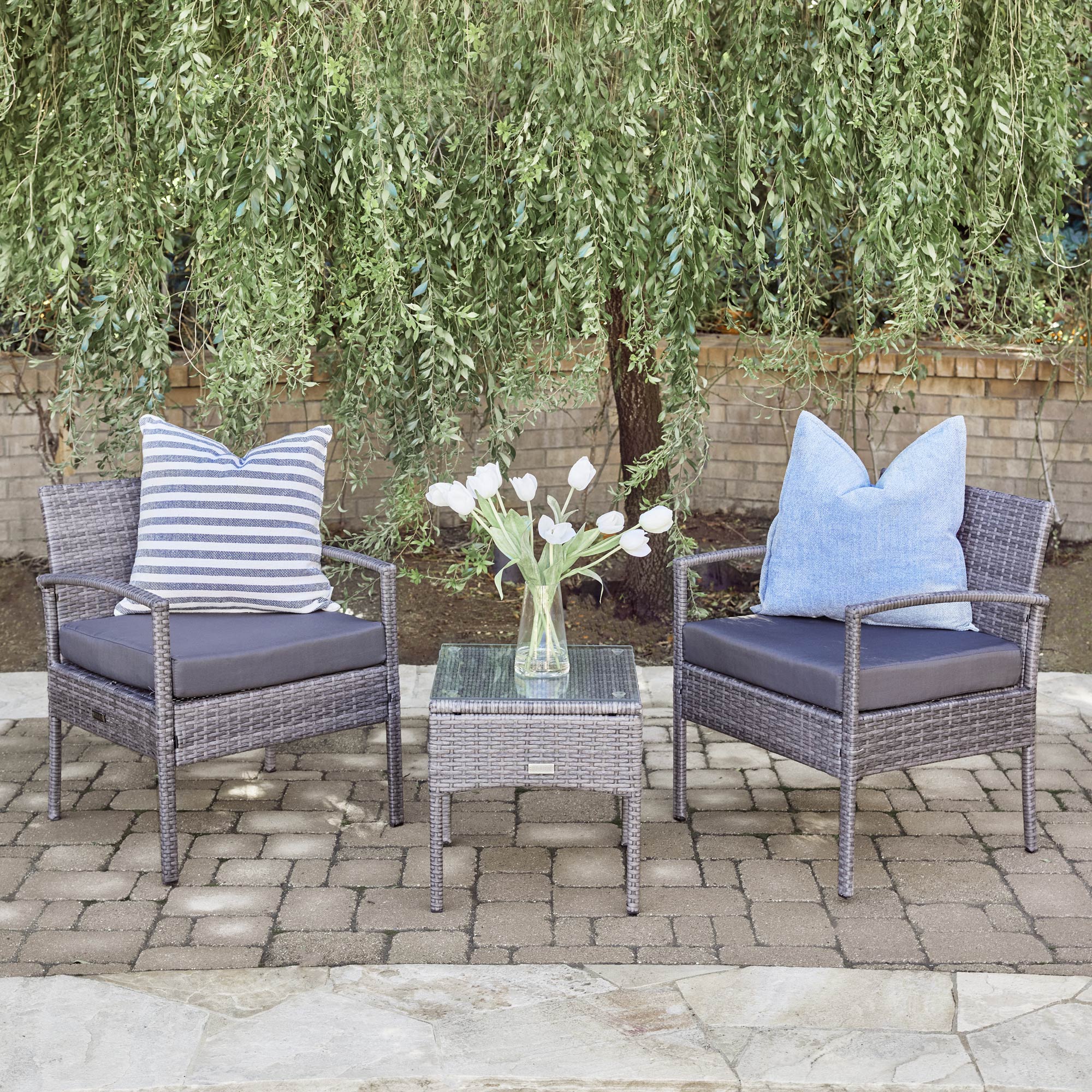 BELLEZE Wickered Furniture Outdoor Set 3 Piece Patio Outdoor Rattan Patio Set Two Chairs One Glass Table Grey BELLEZE Wickered Furniture Outdoor Set 3 Piece Patio Outdoor Rattan Patio Set Two Chairs One Glass Table Grey