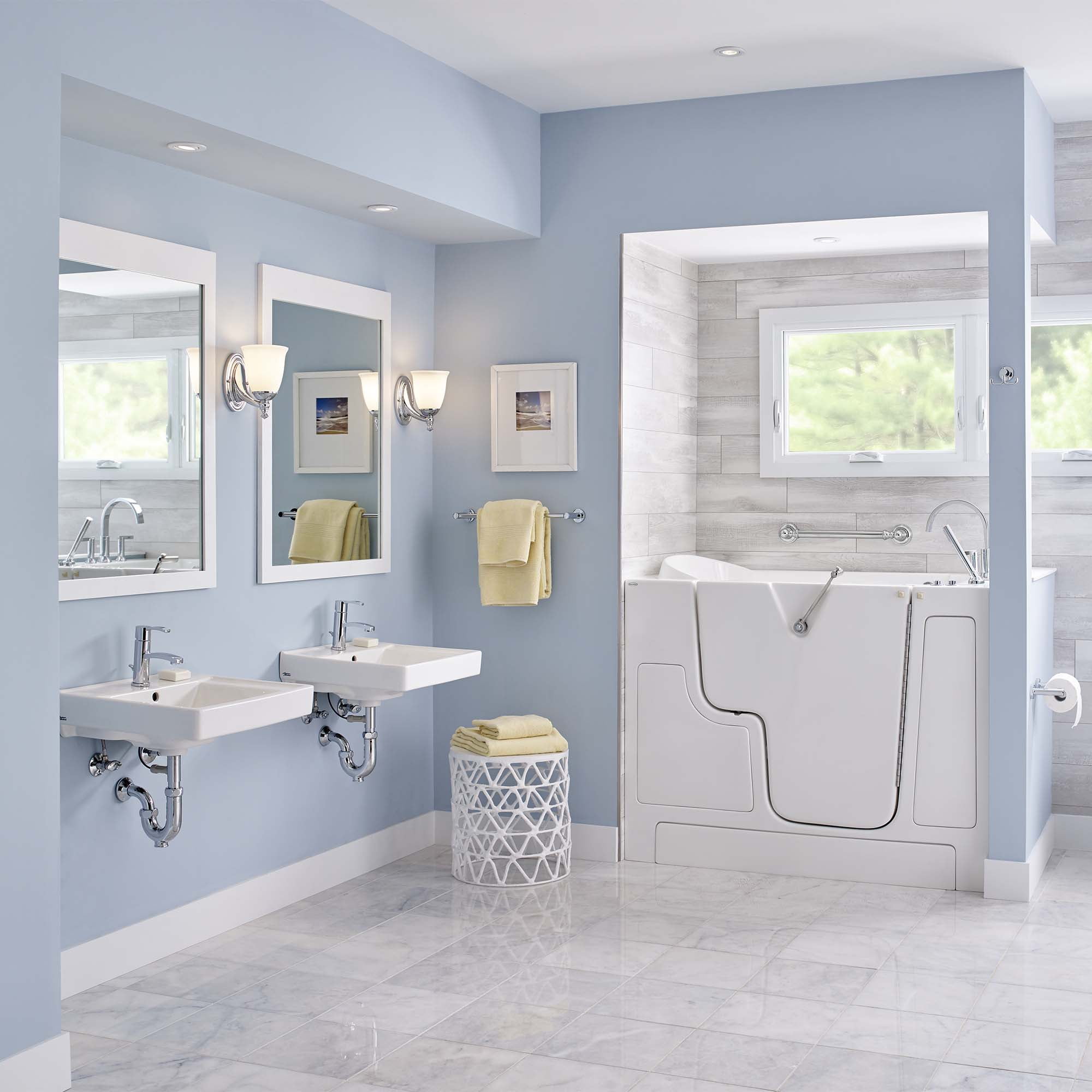 American Standard Decorum Wall-Hung Bathroom Sink with Center Hole in White