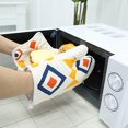 thumbnail image 1 of Guantes de horno de cocina con almohadilla aislante para microondas, guantes gruesos para hornear a alta temperatura, adecuados para cocinas, restaurantes, panaderías y barbacoas al aire Akmoler, 1 of 6