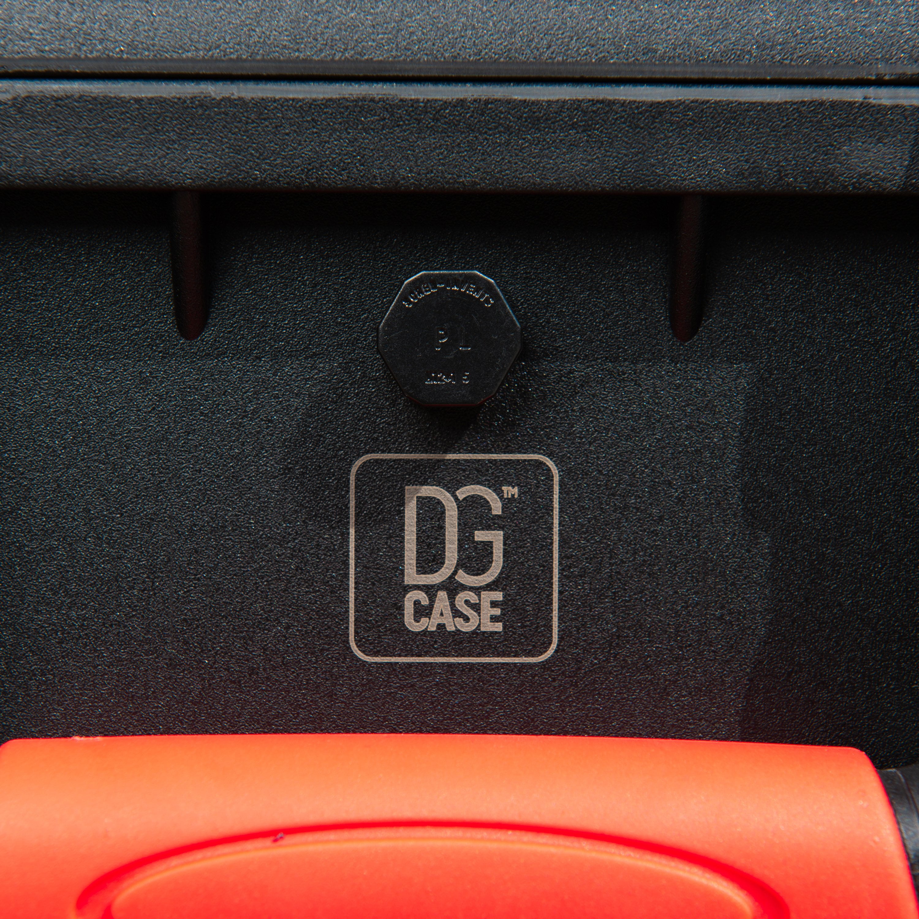 17" Hard case with cubed foam inside for laptop etc - DGCASE@50-02 | int: 15.35 x 10.43 x 5.13 in