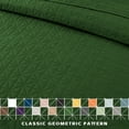 thumbnail image 6 of Exclusivo Mezcla Queen Quilt Bedding Set, Lightweight Soft Grass Green Queen Bedspreads Coverlets with Geometric Stitched Pattern, 6 of 7