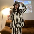 thumbnail image 1 of Pijamas de mujer de primavera y otoño de manga larga 2024 nuevo algodón dulce Hello Kitty Han Fan ropa de casa para niñas traje, 1 of 5