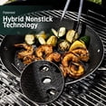 thumbnail image 4 of Sartén HexClad, híbrida, antiadherente, para barbacoa, lavavajillas, 900 °F, 4 of 8