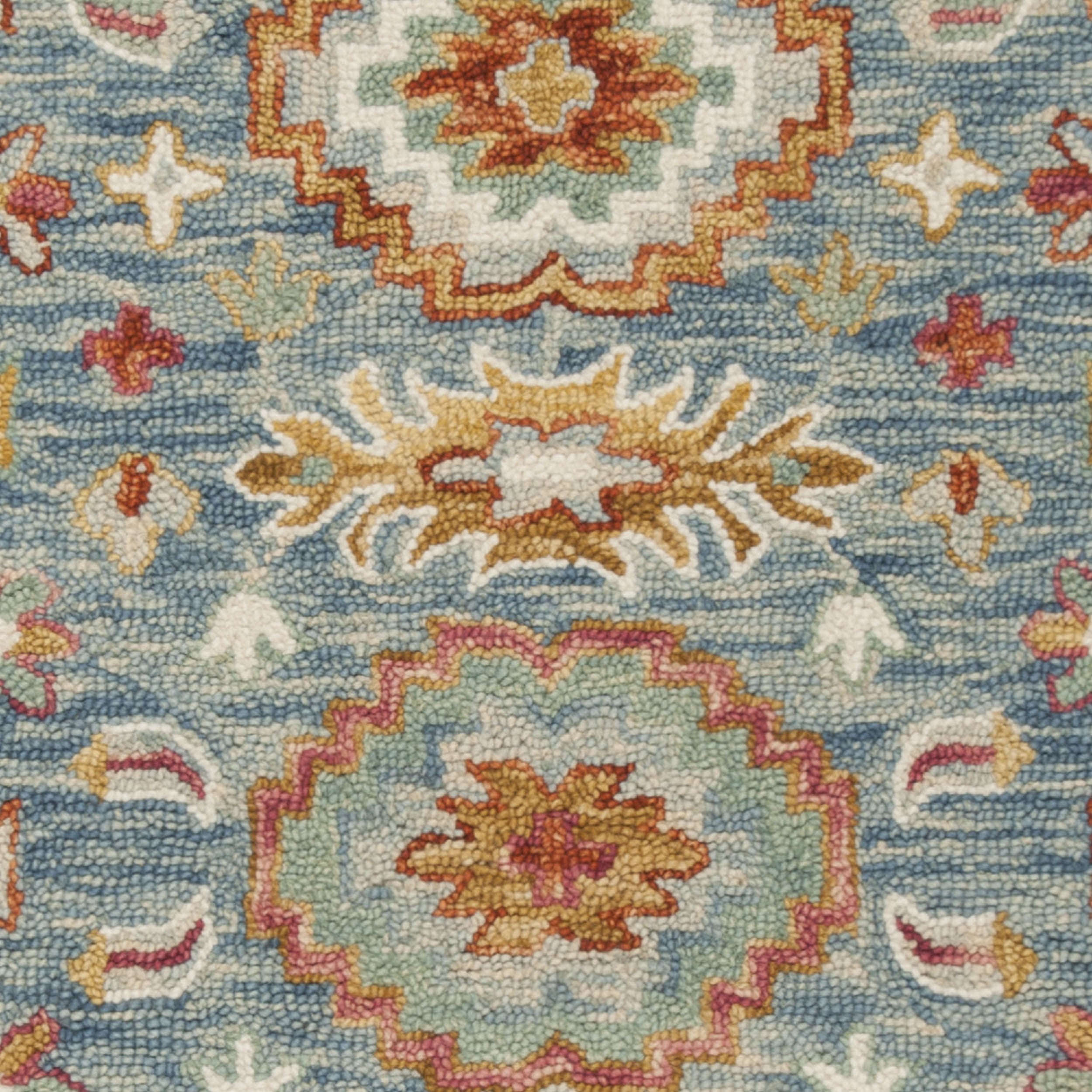 SAFAVIEH Aspen Ronnette Floral Wool Area Rug, Blue/Ivory, 5' x 8'