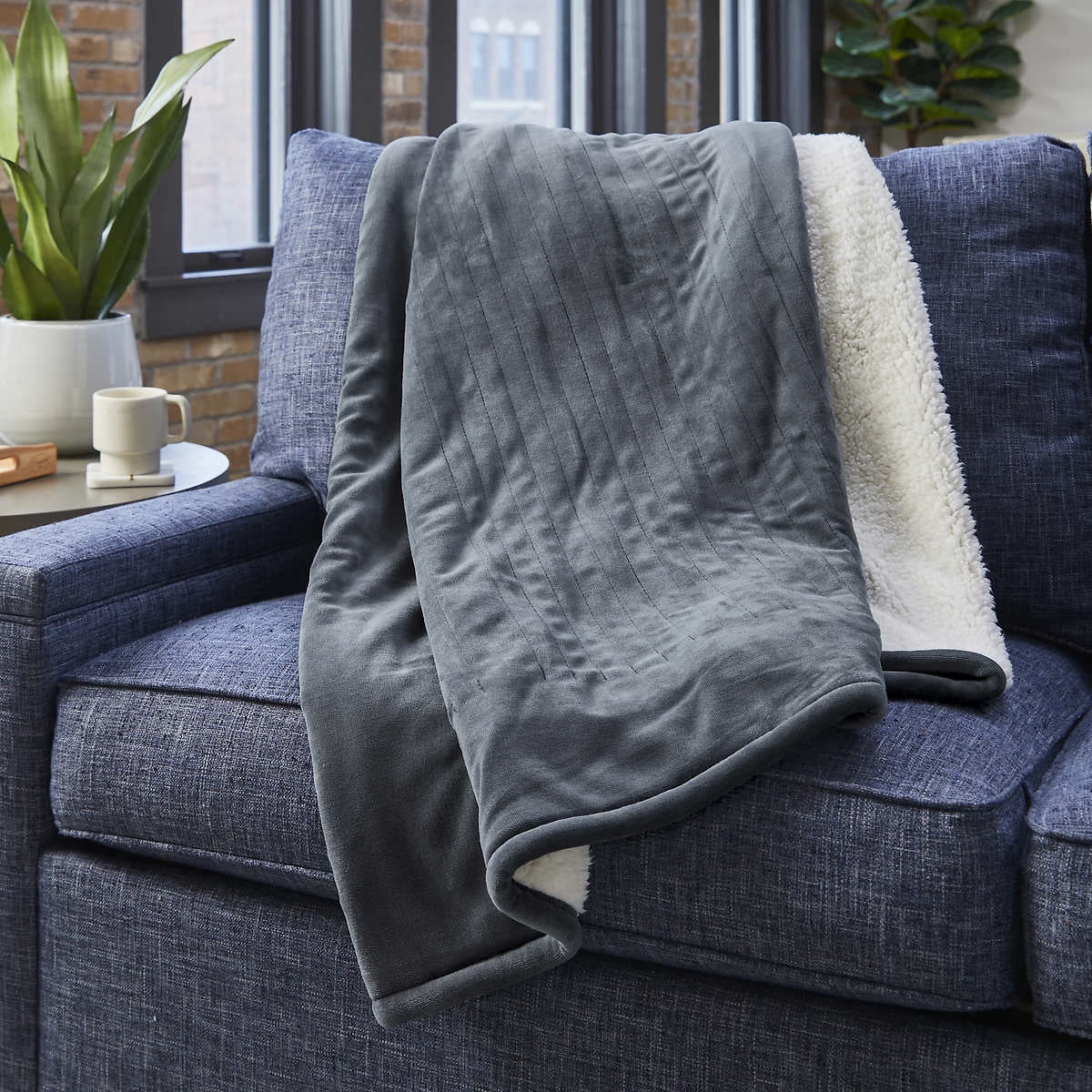 Sunbeam Northern Luxe Sherpa Heated Throw 50” x 60” (Dark Grey) | Walmart  Canada