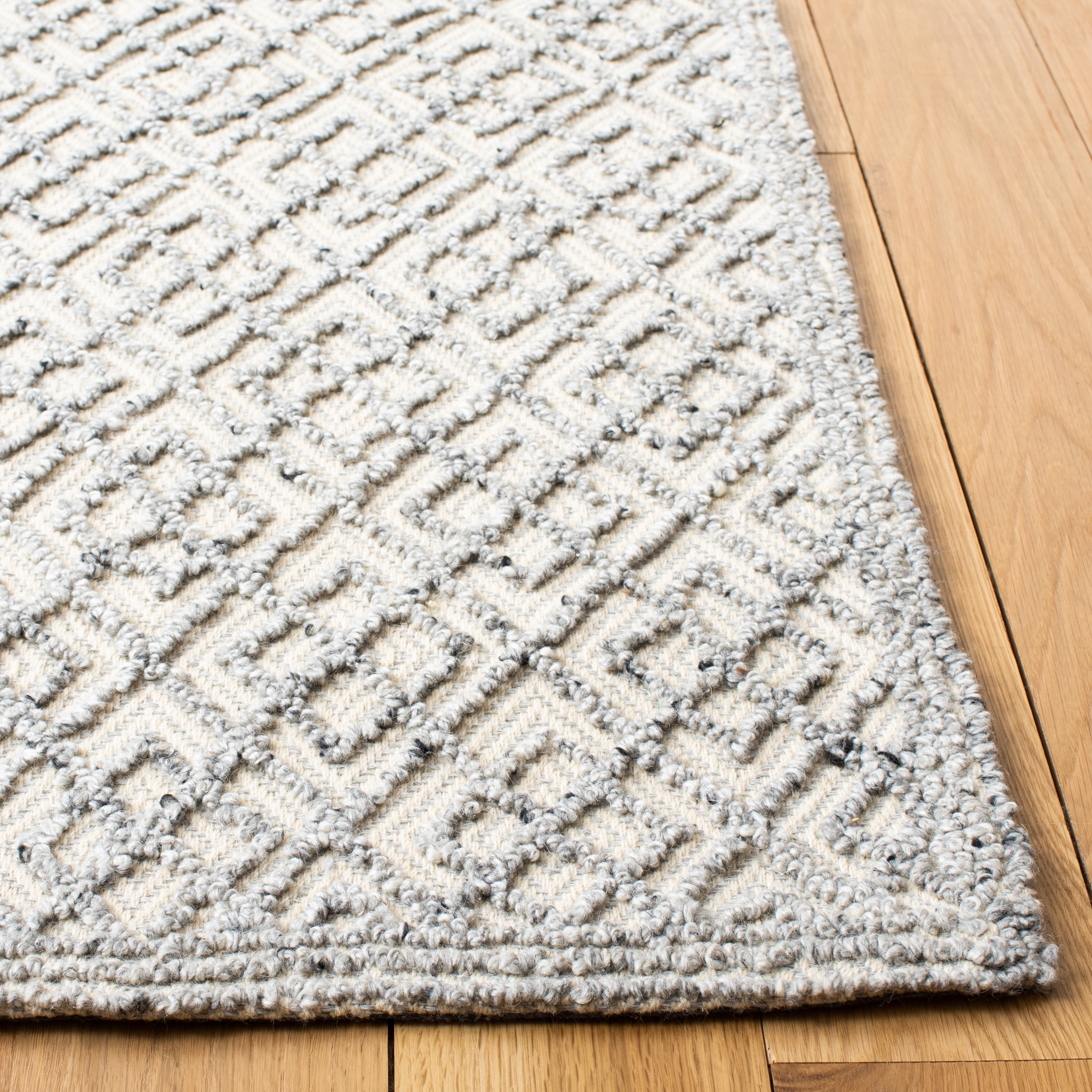 SAFAVIEH Martha Stewart Trace Diamond Area Rug, Grey/Beige, 8' x 10'