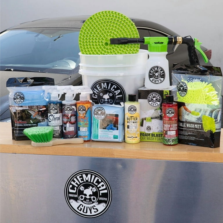 Chemical Guys HOL340 15-Piece Arsenal Builder Car Wash Kit with