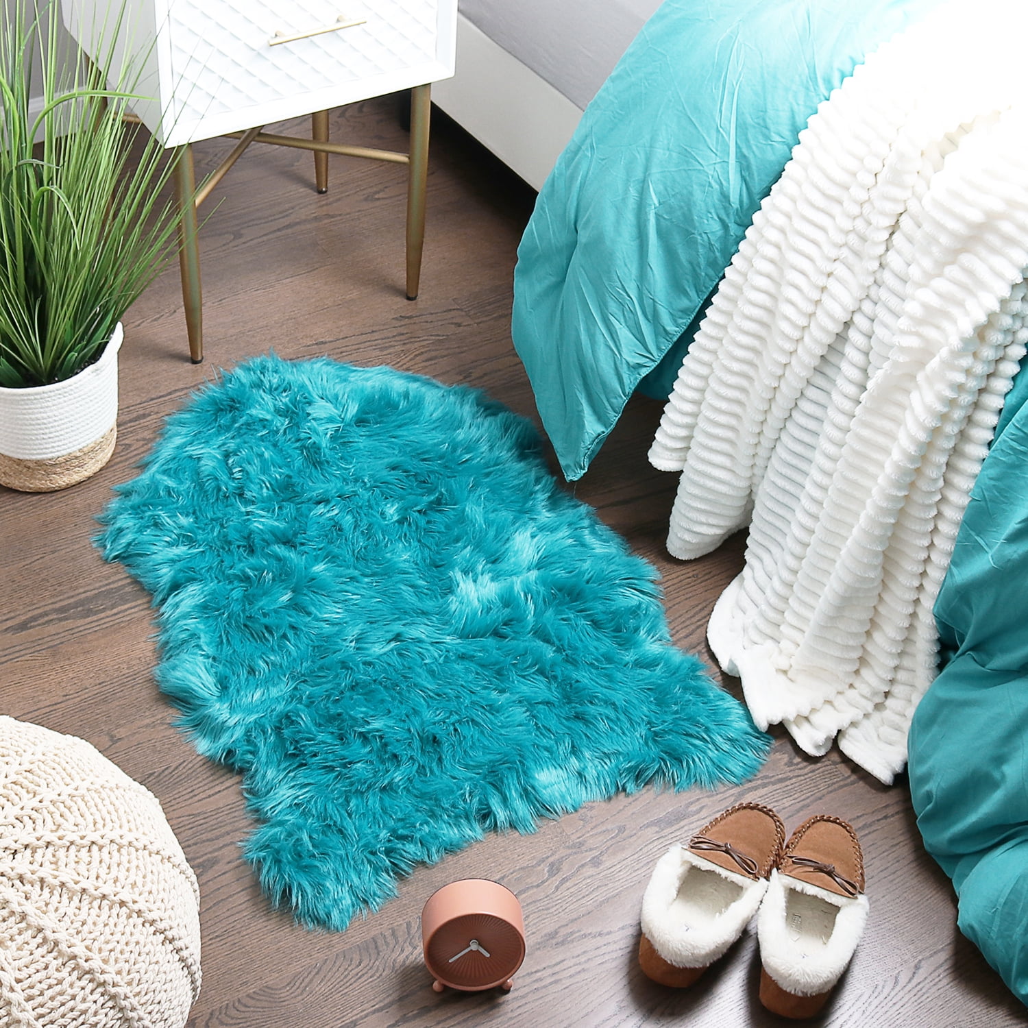 Small Fluffy Sheepskin Rugs Solid Faux Fur Area Rug Carpet Bedroom Floor Mats 