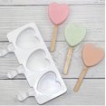 thumbnail image 2 of Molde de paletas de silicona con forma de corazón de 3 cavidades for postres de verano, perfecto for helados, golosinas cubiertas de chocolate y cubitos de hielo, 2 of 6