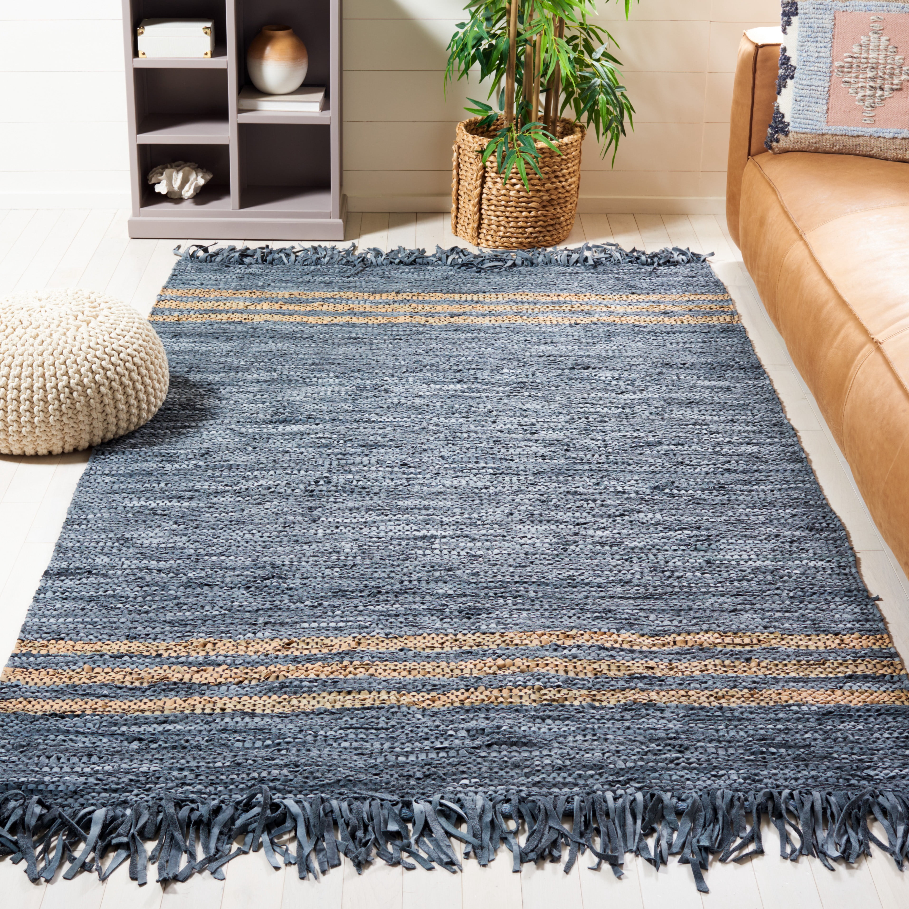 SAFAVIEH Vintage Leather Alexander Striped Area Rug, Grey/Beige, 5' x 8'